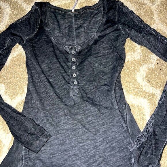 Free People Tops - Free people shirt size S